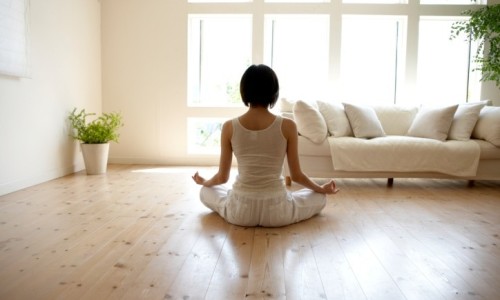 tập yoga tại nhà một mình